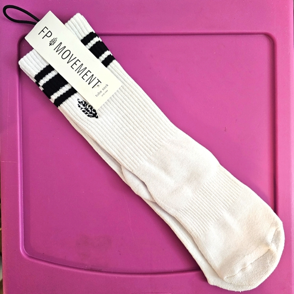 🏷NWT FP Movement Logo Stripe Tube Socks In White